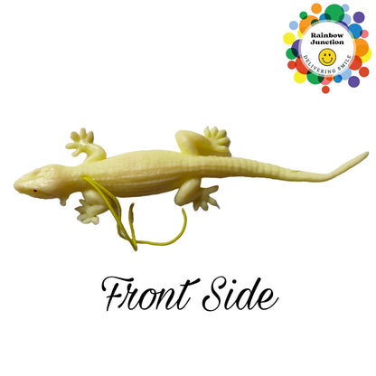 RAINBOW JUNCTION® Real Looking 1pcs Rubber Lizard Toy for Practical Jokes and Prank Trick Toys for Kids and Adults