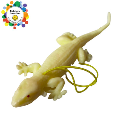 RAINBOW JUNCTION® Real Looking 1pcs Rubber Lizard Toy for Practical Jokes and Prank Trick Toys for Kids and Adults