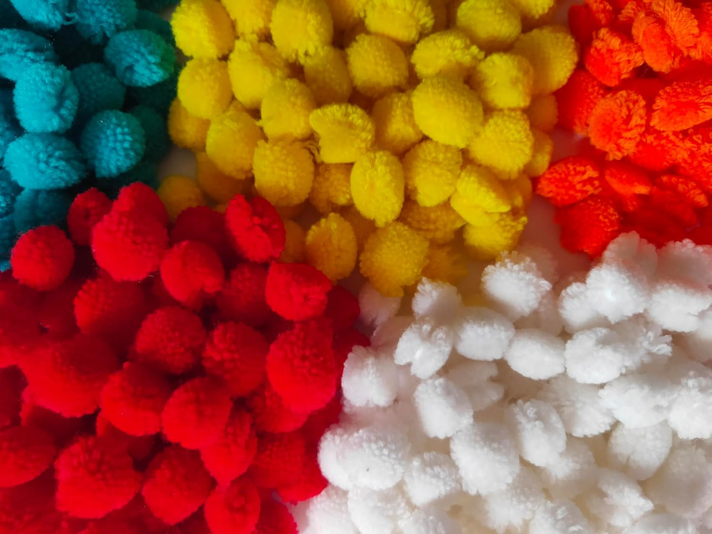 Rainbow Junction® 200pcs Round Shaped, Soft Fluffy Pompom for Art and Craft, Party Decoration, Kids Craft Project (Multicolour, 2cm)